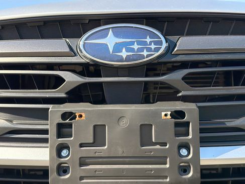 Used 2024 Subaru Outback AWD/4WD image 15