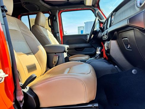 Used 2023 Jeep Wrangler Unlimited Sahara w/ Cold Weather Group image 14