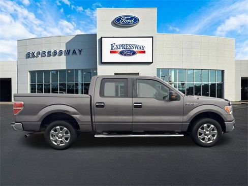 Used 2013 Ford F150 XLT w/ XLT Chrome Pkg image 5