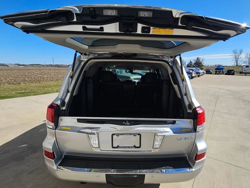 Used 2014 Lexus LX 570 4WD image 13