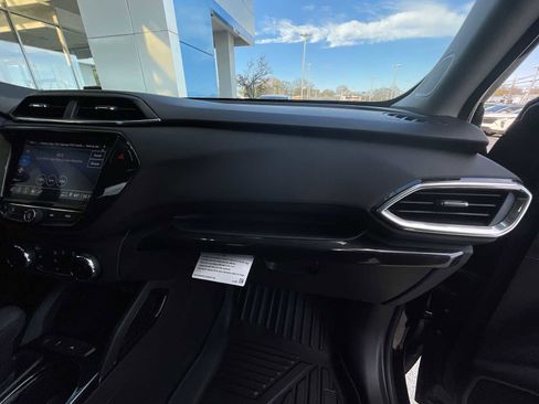 Used 2023 Chevrolet TrailBlazer LT w/ Convenience Package image 27