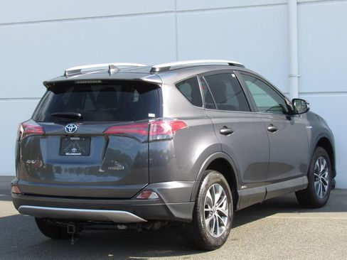 Certified 2018 Toyota RAV4 LE AWD/4WD image 6