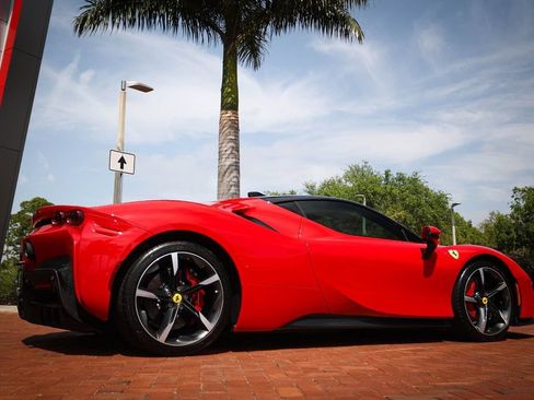 Used 2021 Ferrari SF90 Stradale AWD/4WD image 31