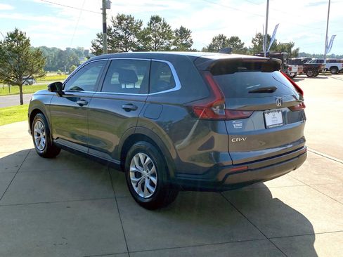Used 2024 Honda CR-V LX image 4