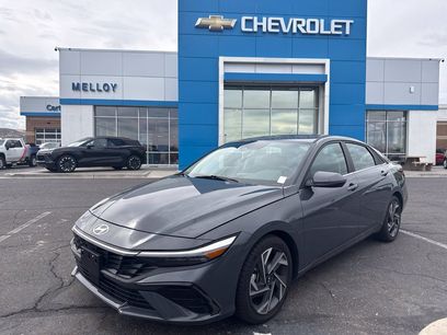 Used 2025 Hyundai Elantra Limited