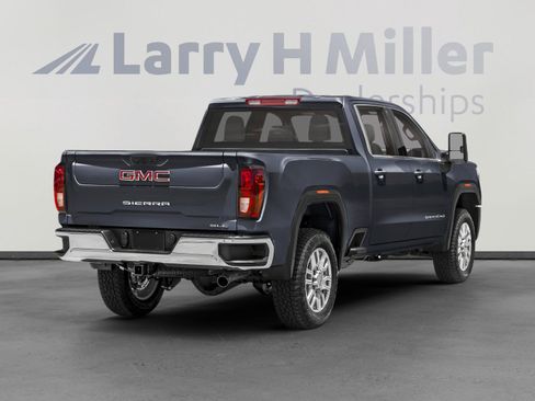Used 2025 GMC Sierra 2500 SLE w/ SLE Value Package; AWD/4WD image 2