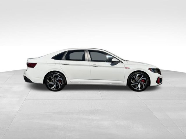 Used 2023 Volkswagen Jetta GLI Autobahn FWD image 2
