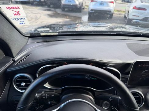 Used 2020 Mercedes-Benz GLC 350e 4MATIC image 25