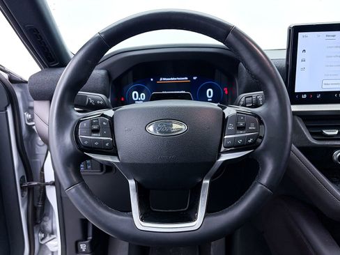 Used 2025 Ford Explorer Platinum w/ LUX Leather Package image 34