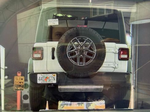 Used 2024 Jeep Wrangler Unlimited Sport AWD/4WD image 6