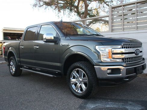 Used 2018 Ford F150 Lariat image 2