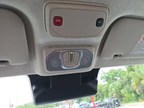Used 2026 RAM ProMaster 2500 w/ Convenience Group FWD image 18