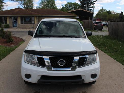 Used 2016 Nissan Frontier SV AWD/4WD image 4