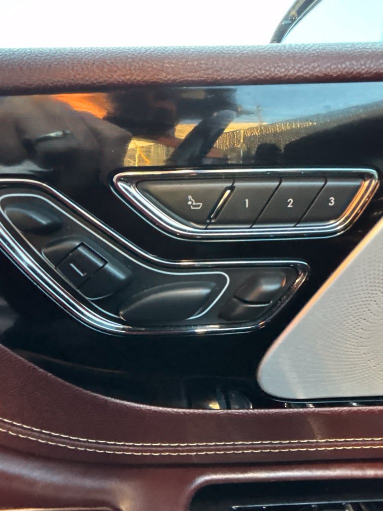 Certified 2021 Lincoln Aviator Black Label w/ Dynamic Handling Package AWD/4WD image 20