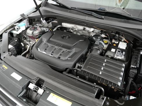 Used 2023 Volkswagen Tiguan SE R-Line FWD image 53