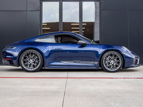 Certified 2024 Porsche 911 Carrera T RWD image 12
