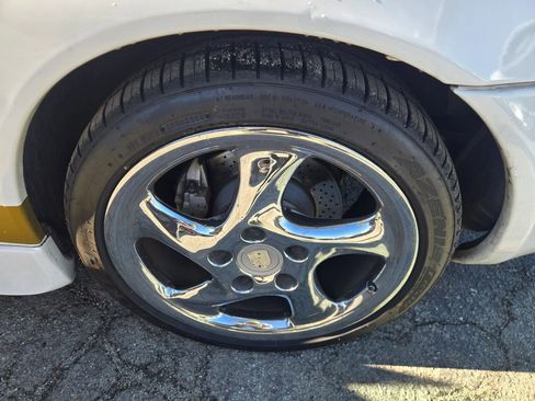 Used 2001 Porsche 911 Carrera 4 image 28