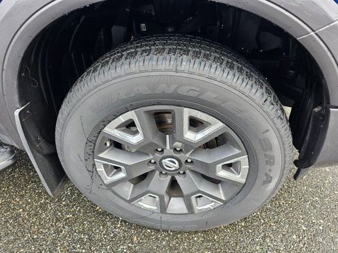 Used 2021 Nissan Titan Platinum Reserve w/ Moonroof Package image 11