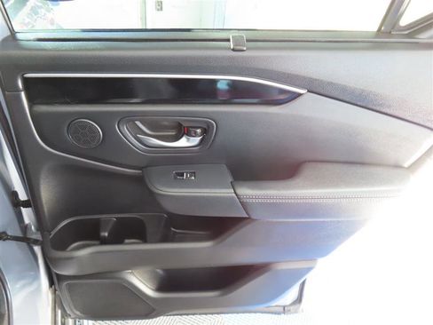 Used 2025 Honda Pilot Touring image 35
