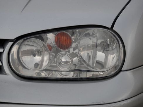 Used 2005 Volkswagen Golf GL image 35