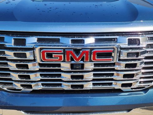 New 2026 GMC Terrain Denali image 10