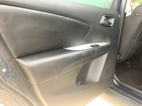 Used 2014 Dodge Journey American Value Package w/ Flexible Seating Group FWD image 23
