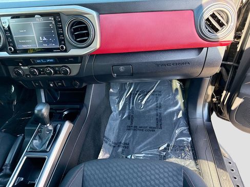 Used 2022 Toyota Tacoma SR5 image 17