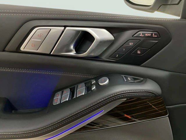 Used 2026 BMW X7 xDrive40i w/ Premium Package AWD/4WD image 36