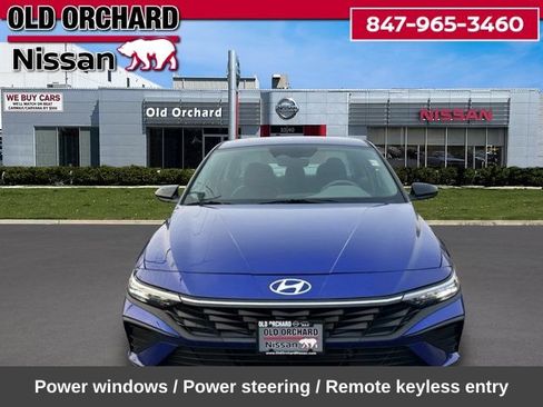 Used 2025 Hyundai Elantra SEL FWD image 2