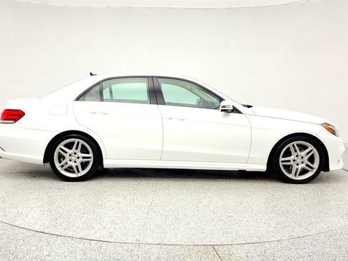 Used 2014 Mercedes-Benz E 350 4MATIC Sedan image 4