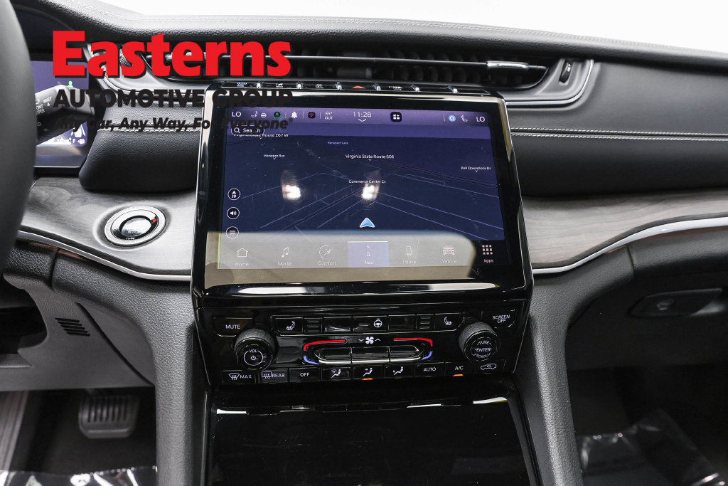 Used 2024 Jeep Grand Cherokee Limited 4xe AWD/4WD image 14