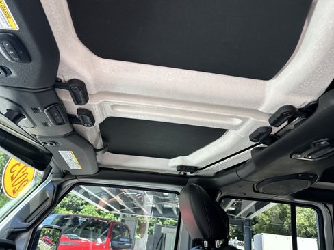 Certified 2023 Jeep Wrangler Unlimited Sahara w/ Cold Weather Group AWD/4WD image 18