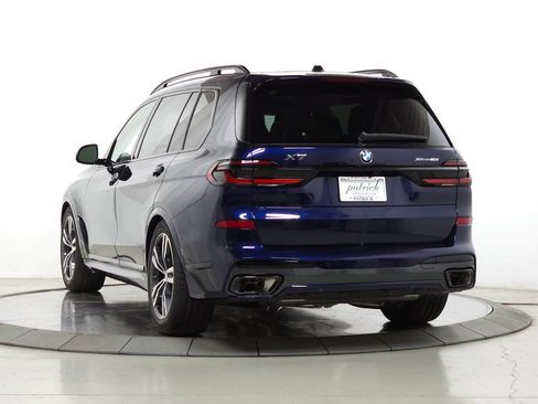 Used 2026 BMW X7 xDrive40i w/ M Sport Package AWD/4WD image 5