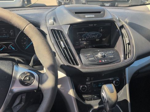Used 2013 Ford Escape SEL FWD image 2