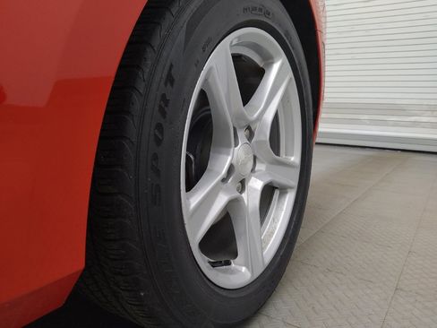 Used 2020 Chevrolet Camaro LT RWD image 31