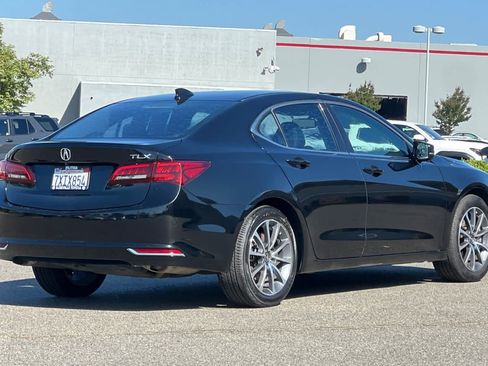 Used 2017 Acura TLX V6 FWD image 2