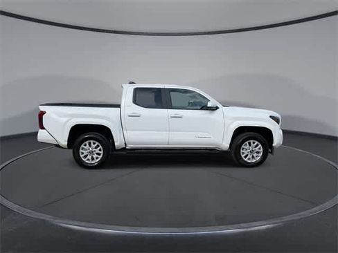 Certified 2025 Toyota Tacoma SR5 image 9
