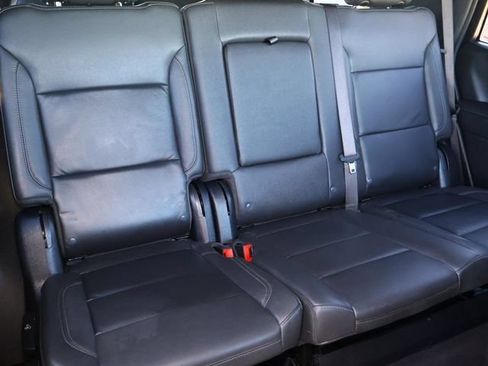 Used 2025 Chevrolet Tahoe Z71 AWD/4WD image 19