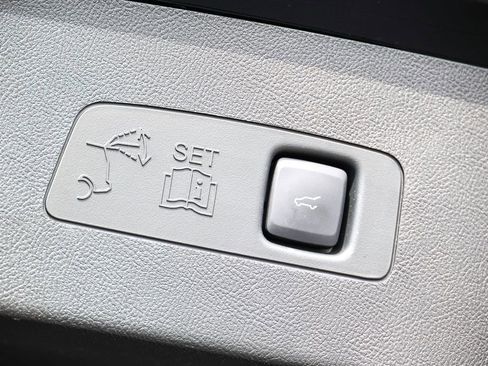 Certified 2022 Lincoln Corsair AWD w/ Premium Package image 35