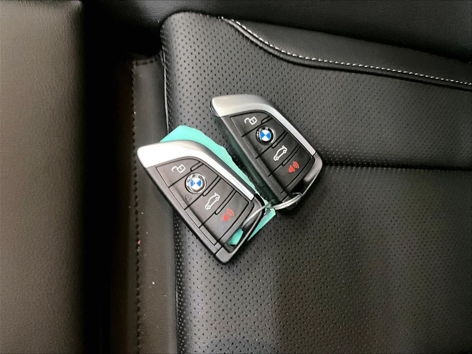 Used 2026 BMW M340i w/ Premium Package RWD image 13