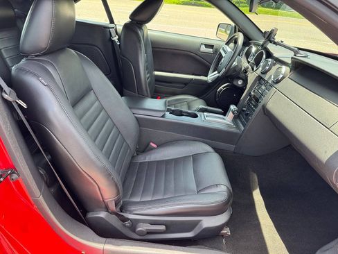 Used 2006 Ford Mustang GT Premium RWD image 18