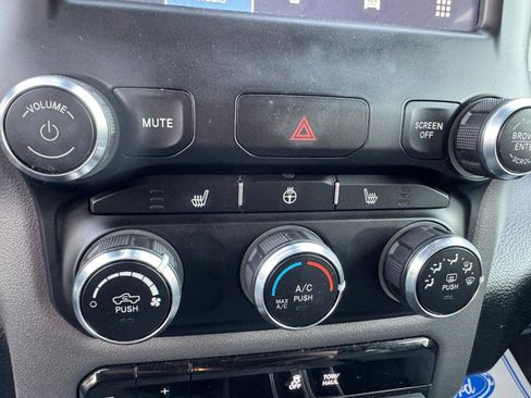 Used 2023 RAM 1500 Big Horn AWD/4WD image 2