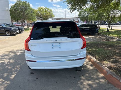 Used 2023 Volvo XC90 T8 Ultimate image 5