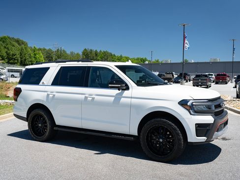 Used 2022 Ford Expedition Timberline AWD/4WD image 12