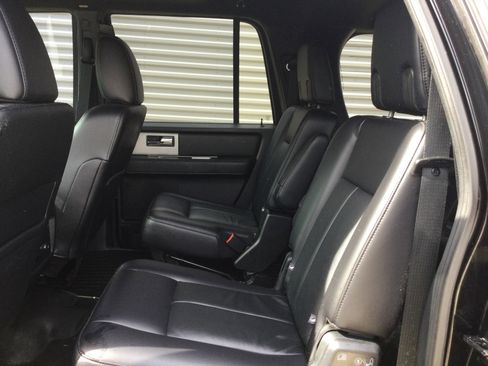 Used 2017 Ford Expedition EL XLT w/ Equipment Group 201A AWD/4WD image 7