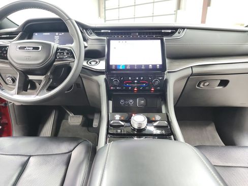 Used 2023 Jeep Grand Cherokee Overland AWD/4WD image 27