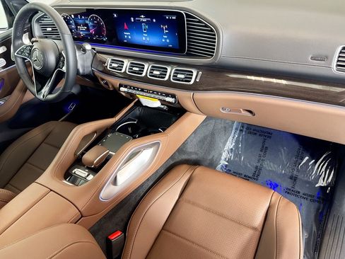 New 2026 Mercedes-Benz GLS 450 4MATIC image 27