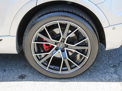 Used 2021 Audi Q8 Premium Plus w/ Premium Plus Package AWD/4WD image 10