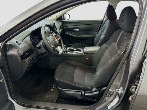 Used 2025 Nissan Sentra SV FWD image 13