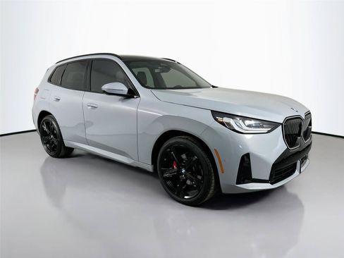 Used 2026 BMW X3 xDrive30i w/ Premium Package AWD/4WD image 3